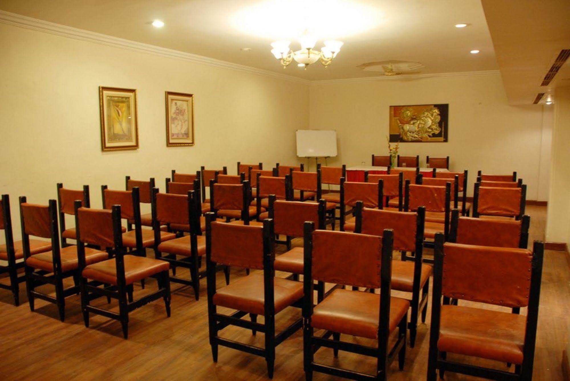 Amarpreet, Chhatrapati Sambhajinagar - Am Hotel Kollection Аурангабад Экстерьер фото